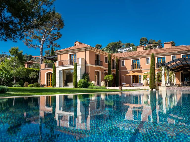 Villa Saint-Jean-Cap-Ferrat - 6 bedrooms - 1150m²