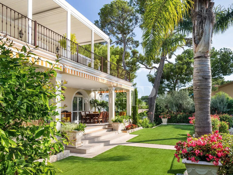 Villa Saint-Jean-Cap-Ferrat - 8 bedrooms - 320m²