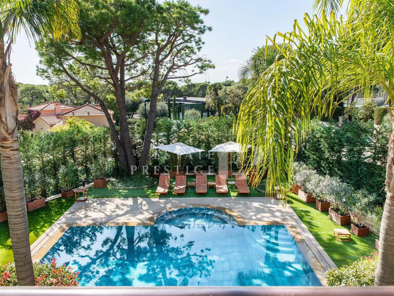 Villa Saint-Jean-Cap-Ferrat - 8 bedrooms - 320m²