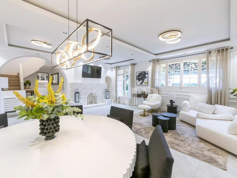 Villa Saint-Jean-Cap-Ferrat - 5 chambres - 220m²