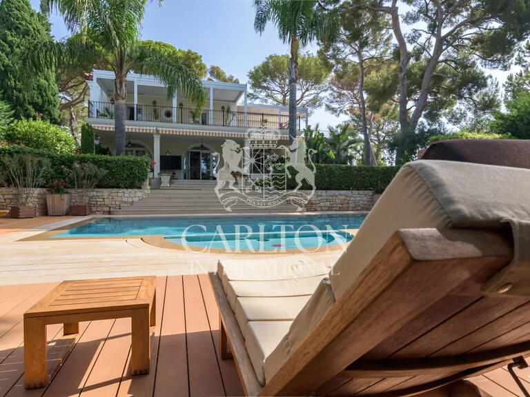 Villa Saint-Jean-Cap-Ferrat - 7 bedrooms - 330m²