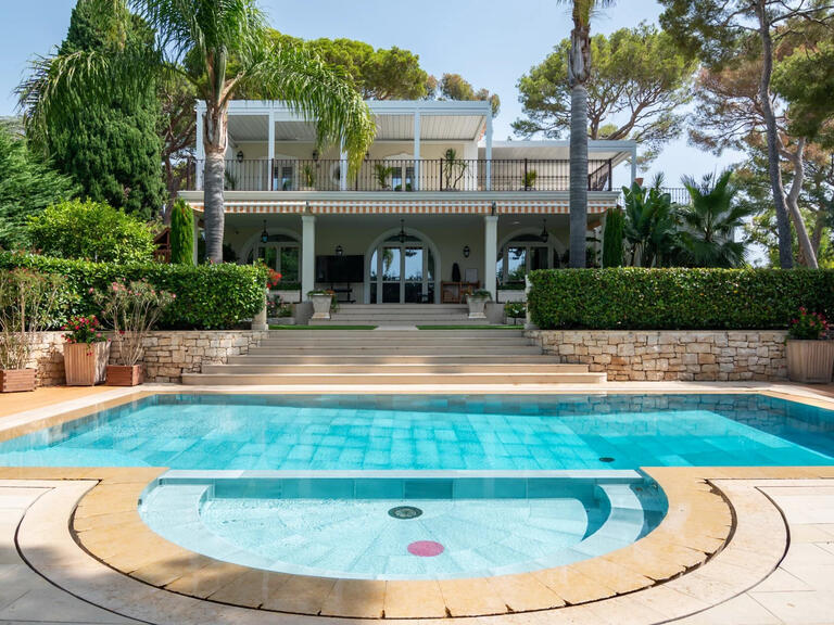 Villa Saint-Jean-Cap-Ferrat - 7 chambres - 330m²