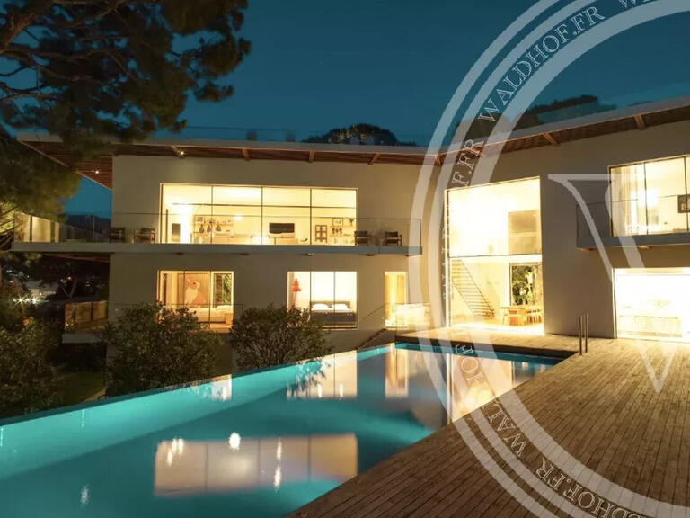 Villa Saint-Jean-Cap-Ferrat - 5 bedrooms - 2330m²