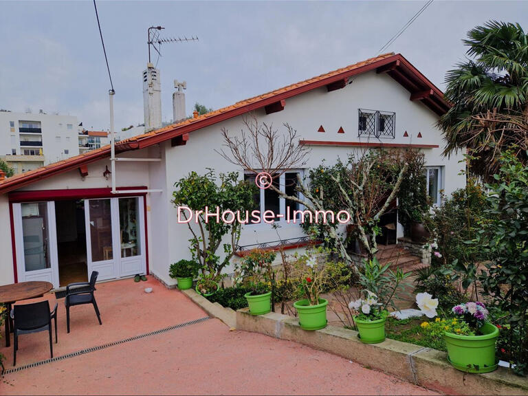 Villa Saint-Jean-de-Luz - 4 bedrooms - 158m²