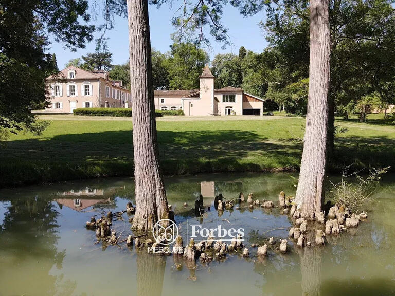 Château Saint-Jean-le-Comtal - 9 chambres - 1200m²