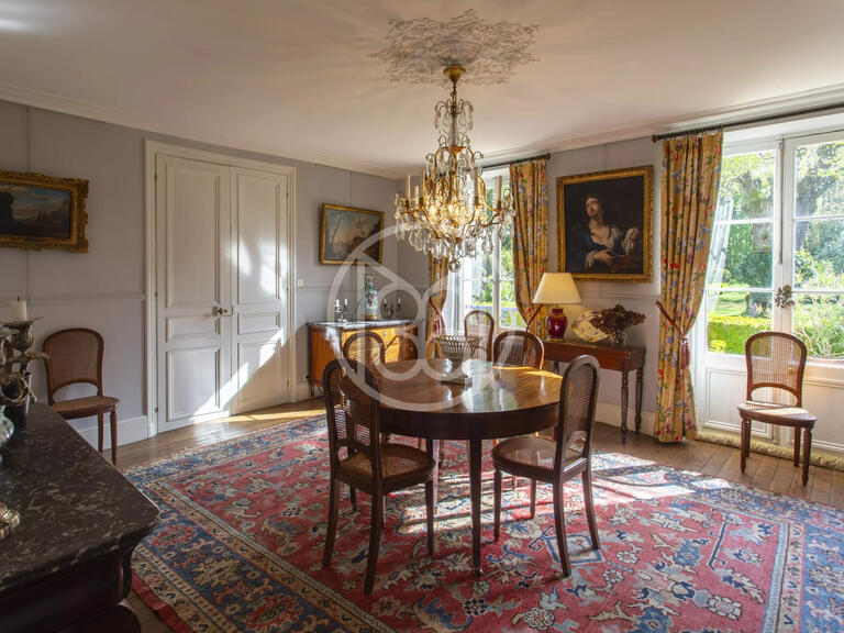 Propriété Saint-Just-en-Chaussée - 9 chambres - 410m²