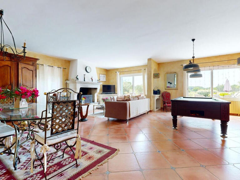 Sale Property Saint-Laurent-d'Aigouze - 12 bedrooms