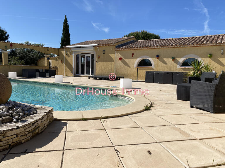 Villa Saint-Laurent-d'Aigouze - 4 bedrooms - 182m²