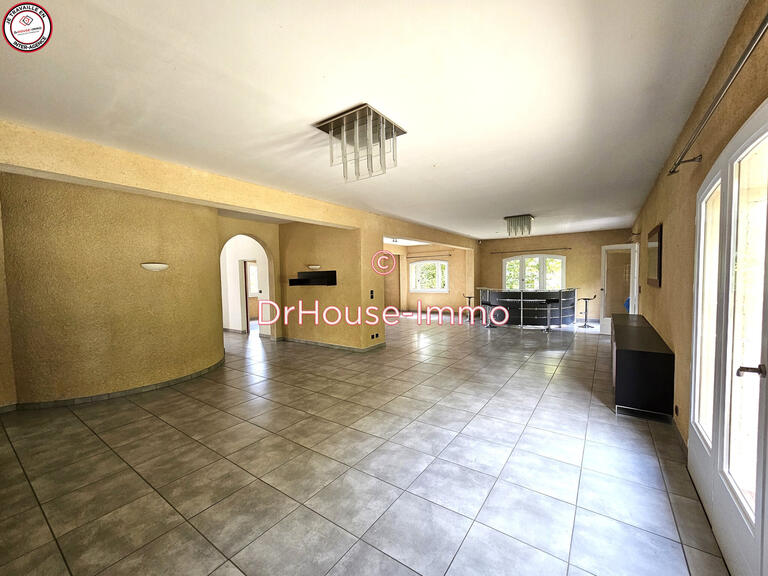 Villa Saint-Laurent-d'Arce - 8 chambres - 411m²