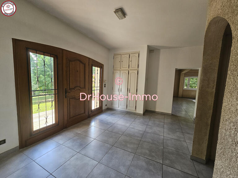 Villa Saint-Laurent-d'Arce - 8 chambres - 411m²