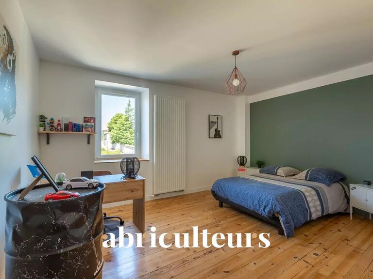Sale House Saint-Laurent-de-Mure - 5 bedrooms