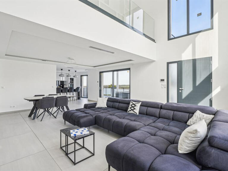 Maison Saint-Laurent-de-Mure - 5 chambres - 225m²