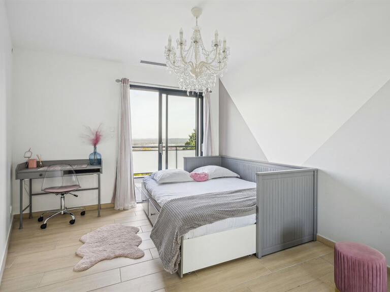 Maison Saint-Laurent-de-Mure - 5 chambres - 225m²