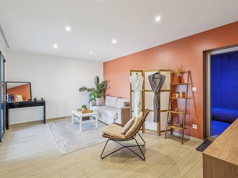 Maison Saint-Laurent-de-Mure - 5 chambres - 225m²