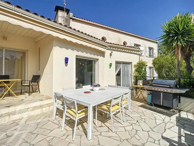 House Saint-Laurent-du-Var - 4 bedrooms - 210m²