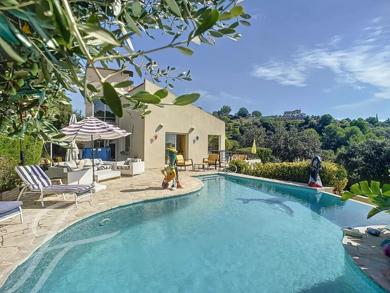 House Saint-Laurent-du-Var - 4 bedrooms - 210m²