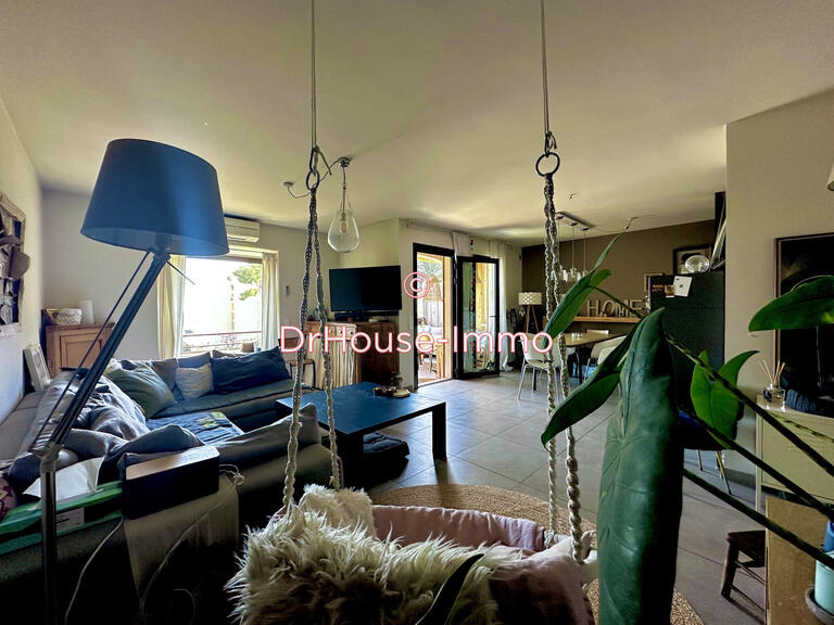 Vente Villa Saint-Laurent-du-Var - 4 chambres