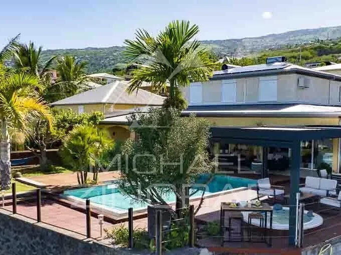 Villa with Sea view Saint-Leu - 4 bedrooms - 202m²