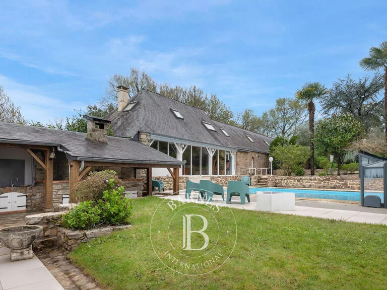 House Saint-Lyphard - 7 bedrooms - 400m²