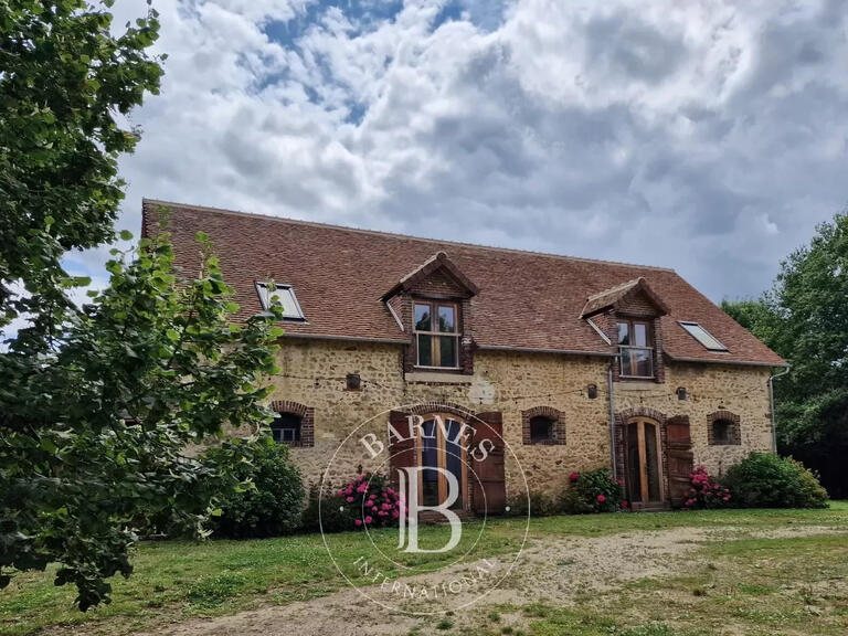 House Saint-Maixent - 8 bedrooms - 390m²