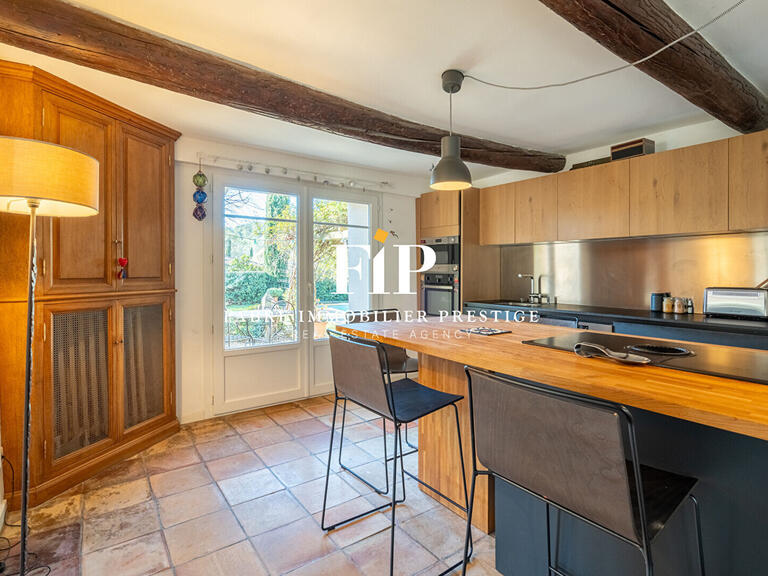 Propriété Saint-Marc-Jaumegarde - 5 chambres - 205m²