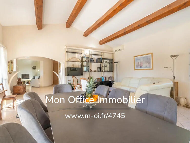 Villa Saint-Maximin-la-Sainte-Baume - 5 bedrooms - 230m²