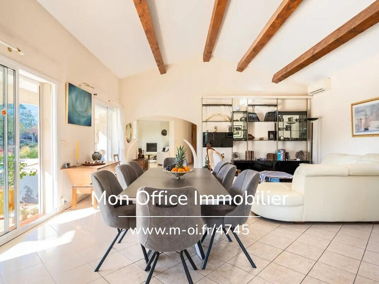 Villa Saint-Maximin-la-Sainte-Baume - 5 bedrooms - 230m²