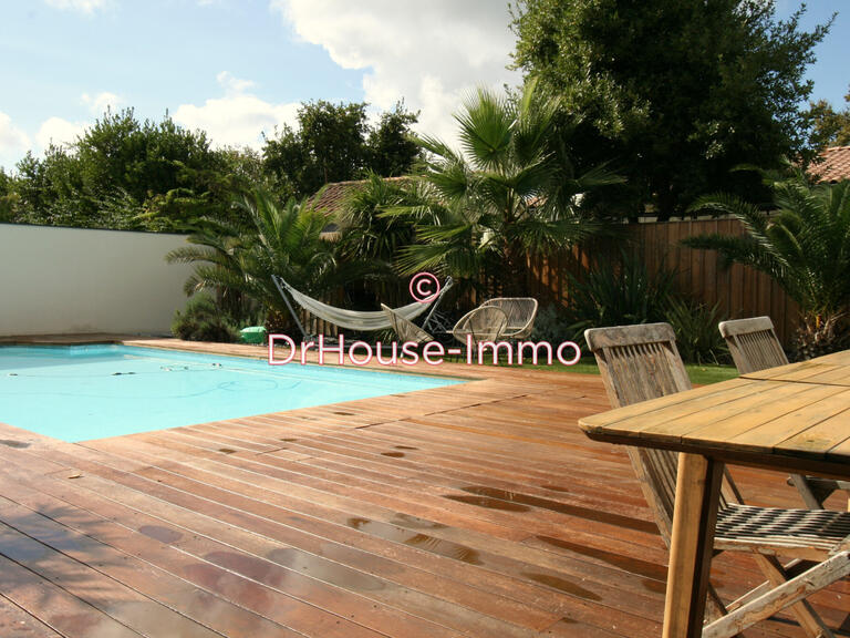 Villa Saint-Médard-en-Jalles - 4 chambres - 136m²