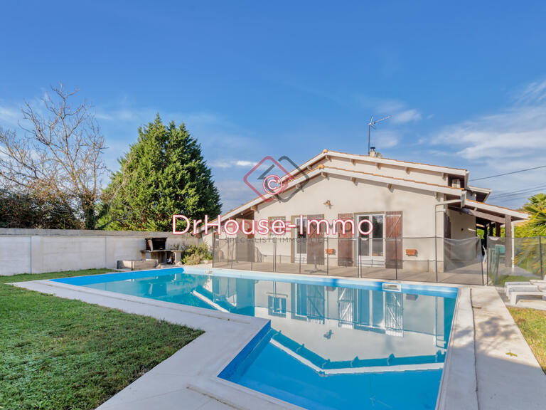 Villa Saint-Médard-en-Jalles - 4 chambres - 142m²