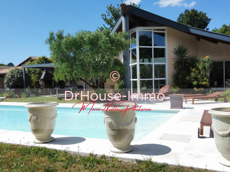 Villa Saint-Médard-en-Jalles - 4 bedrooms - 182m²