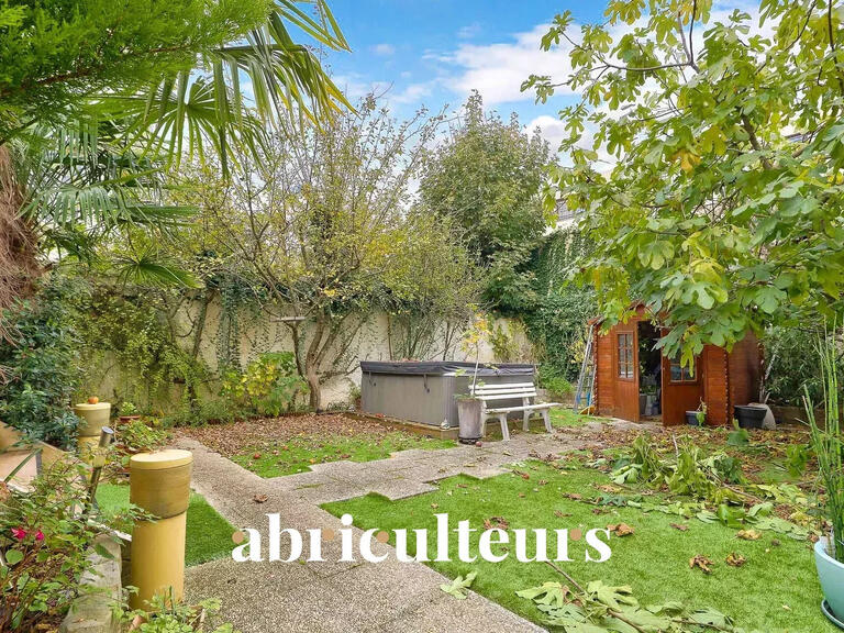 House Saint-Ouen-sur-Seine - 5 bedrooms - 220m²