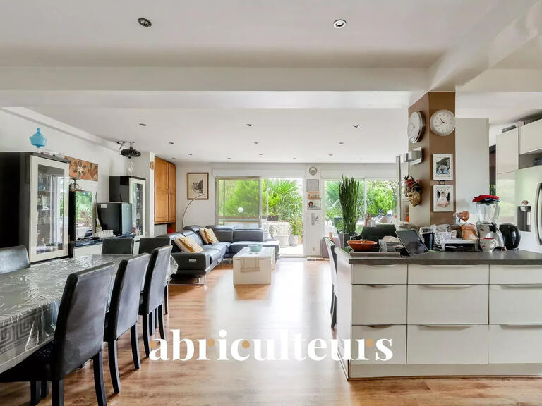 House Saint-Ouen-sur-Seine - 5 bedrooms - 220m²