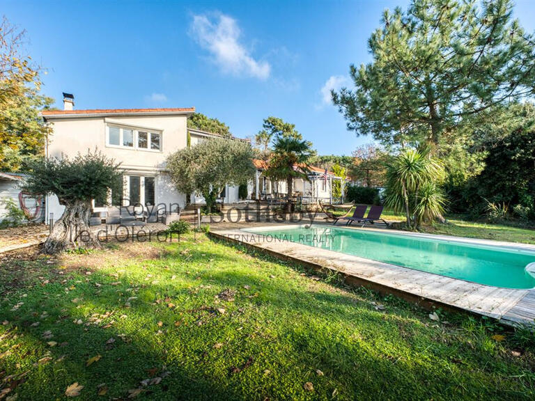 Maison Saint-Palais-sur-Mer - 5 chambres - 290m²