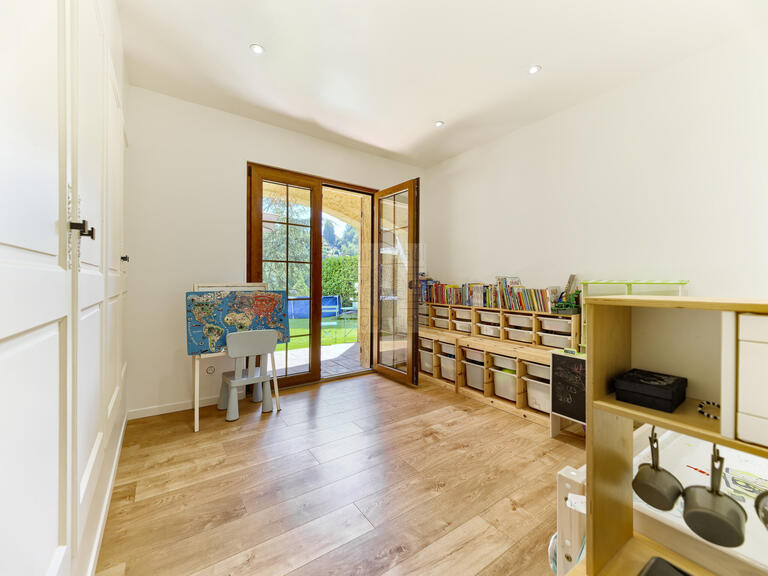 Apartment Saint-Paul-de-Vence - 3 bedrooms - 138m²