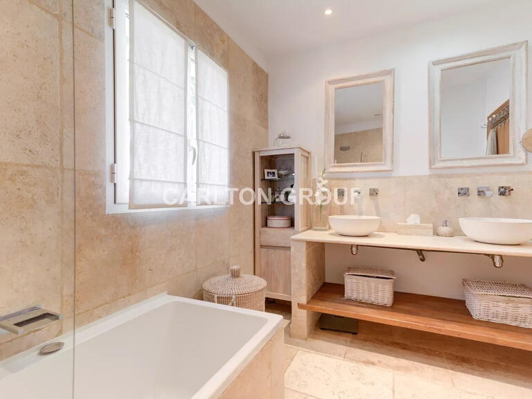 Sale House Saint-Paul-de-Vence - 4 bedrooms