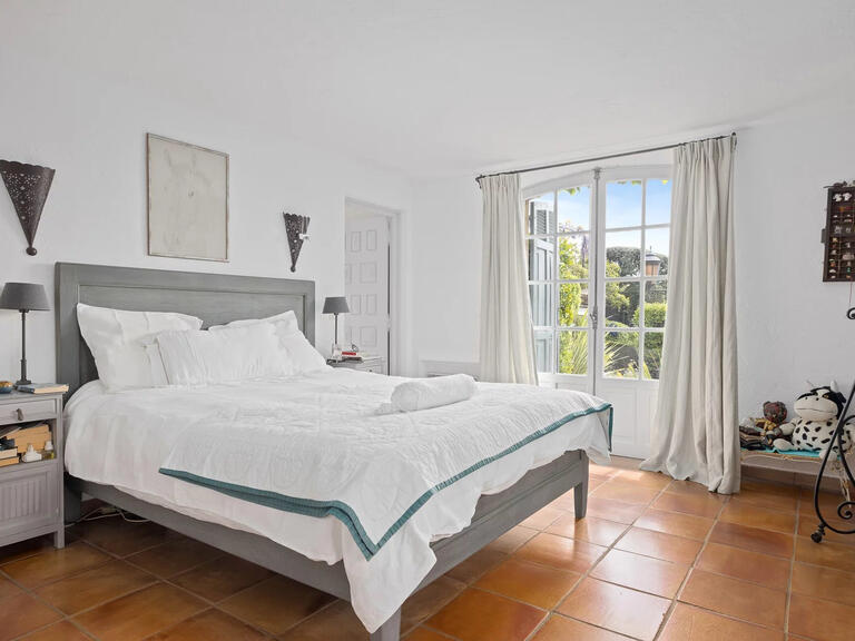 Villa Saint-Paul-de-Vence - 5 bedrooms - 305m²