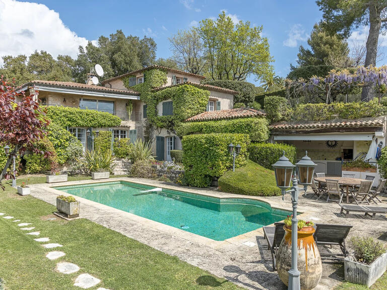 Villa Saint-Paul-de-Vence - 5 bedrooms - 305m²