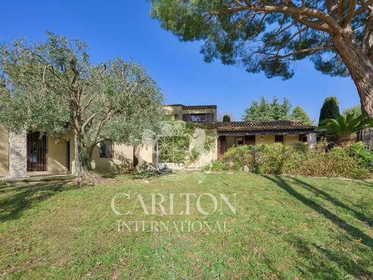 Villa Saint-Paul-de-Vence - 5 bedrooms - 255m²