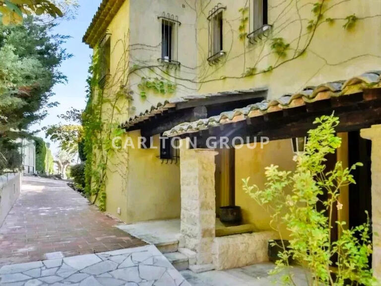 Villa Saint-Paul-de-Vence - 5 bedrooms - 255m²