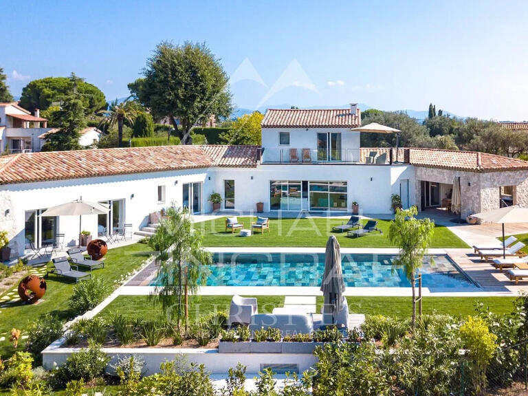 Villa Saint-Paul-de-Vence - 4 bedrooms - 300m²