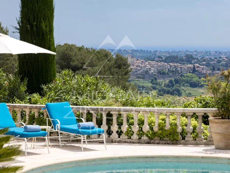 Villa Saint-Paul-de-Vence - 4 bedrooms - 270m²