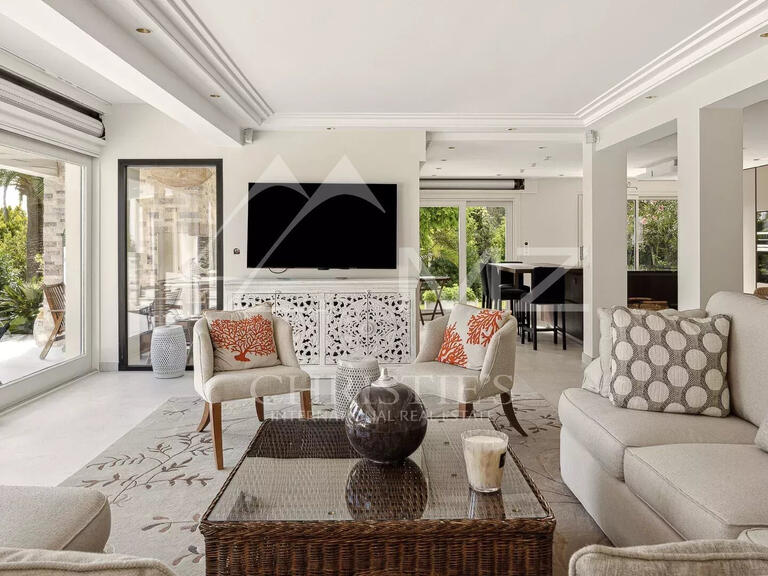 Villa Saint-Paul-de-Vence - 5 bedrooms - 322m²