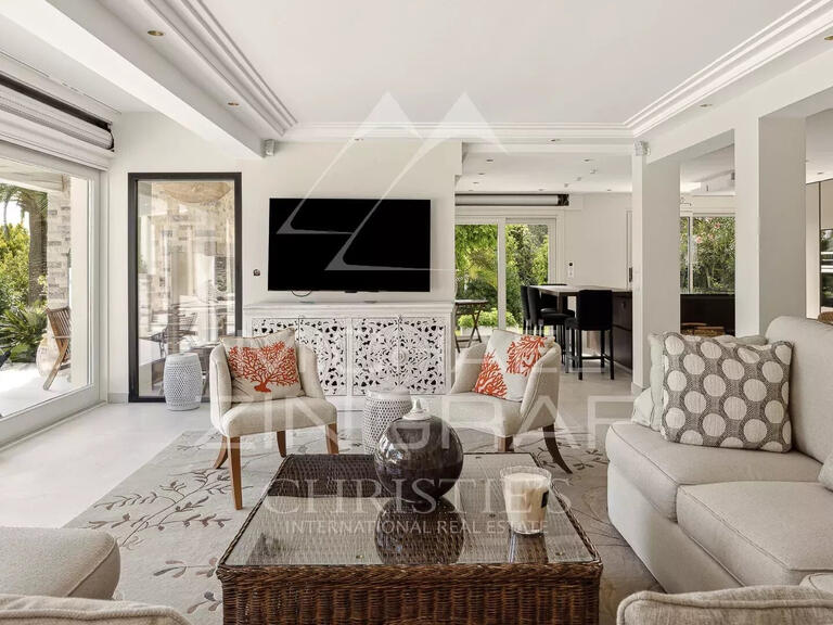 Villa Saint-Paul-de-Vence - 5 bedrooms - 322m²