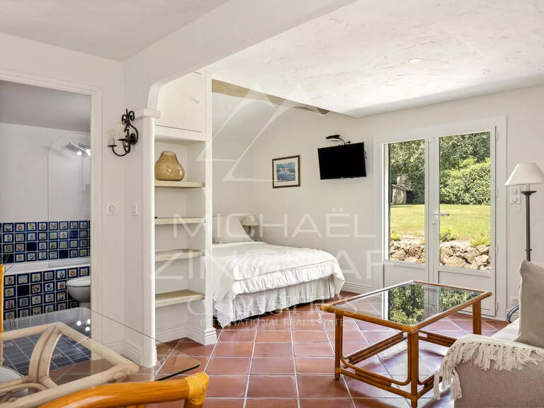 Villa Saint-Paul-de-Vence - 5 bedrooms - 275m²