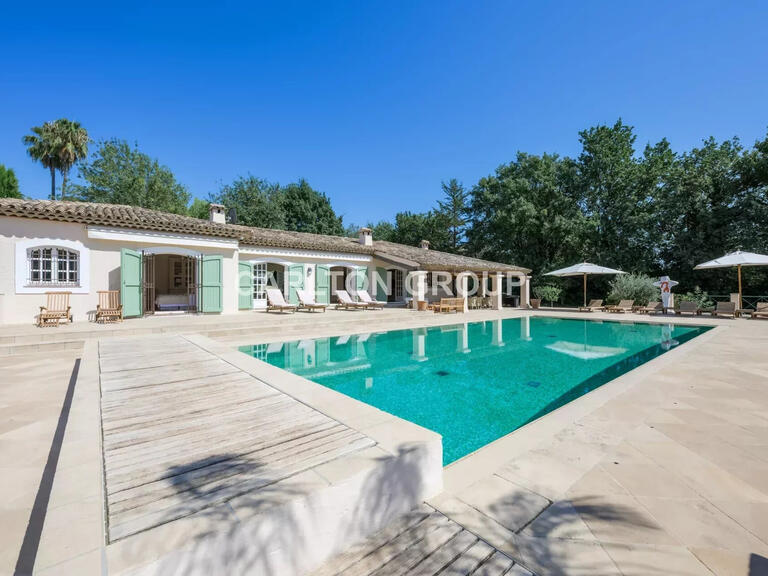 Villa Saint-Paul-de-Vence - 5 bedrooms - 276m²