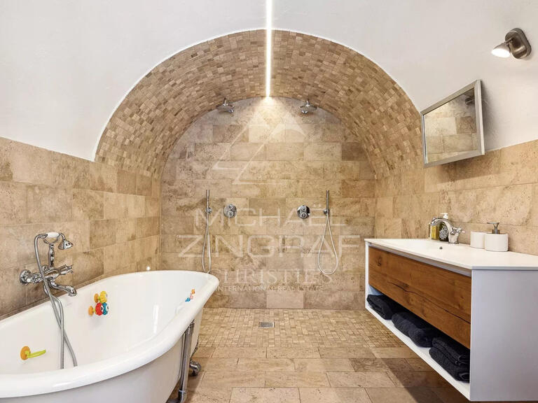 Villa Saint-Paul-de-Vence - 6 bedrooms - 220m²