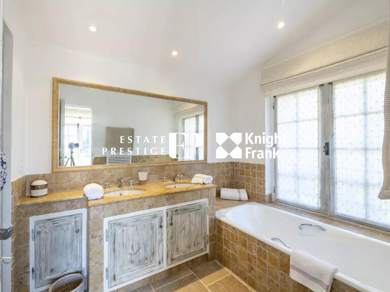 Villa Saint-Paul-de-Vence - 4 bedrooms - 200m²