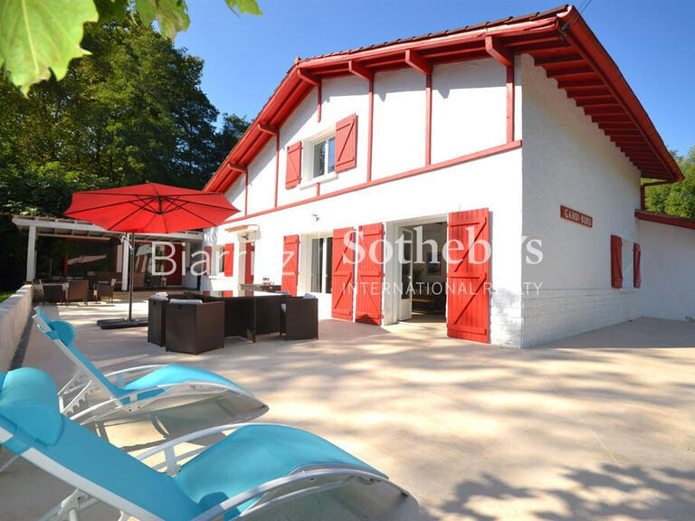 House Saint-Pée-sur-Nivelle - 9 bedrooms - 300m²