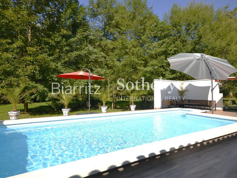 House Saint-Pée-sur-Nivelle - 9 bedrooms - 300m²