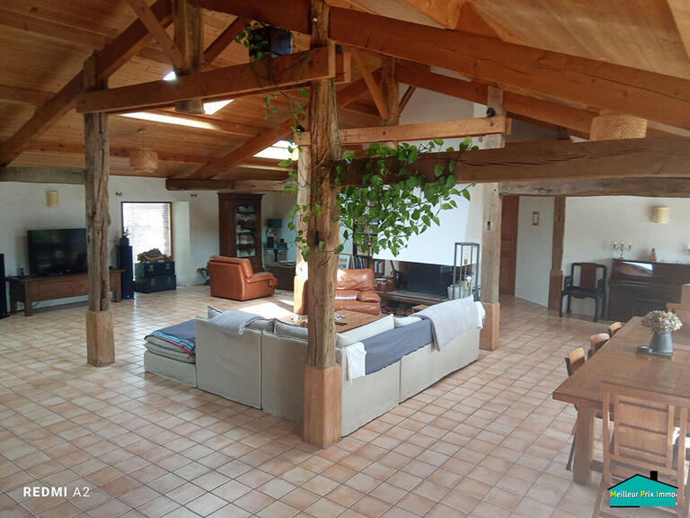 Propriété Saint-Philbert-de-Grand-Lieu - 5 chambres - 241m²